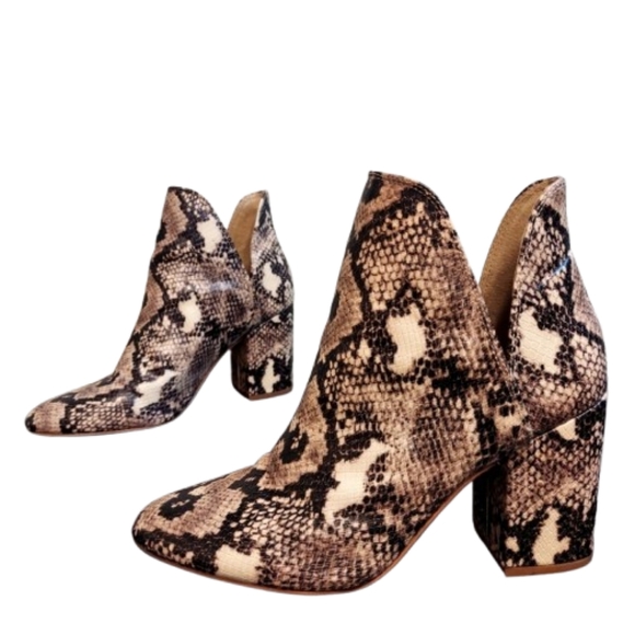STEVE MADDEN Women's Rookie Snakeskin Heeled Booties Size 10 - Picture 1 of 13